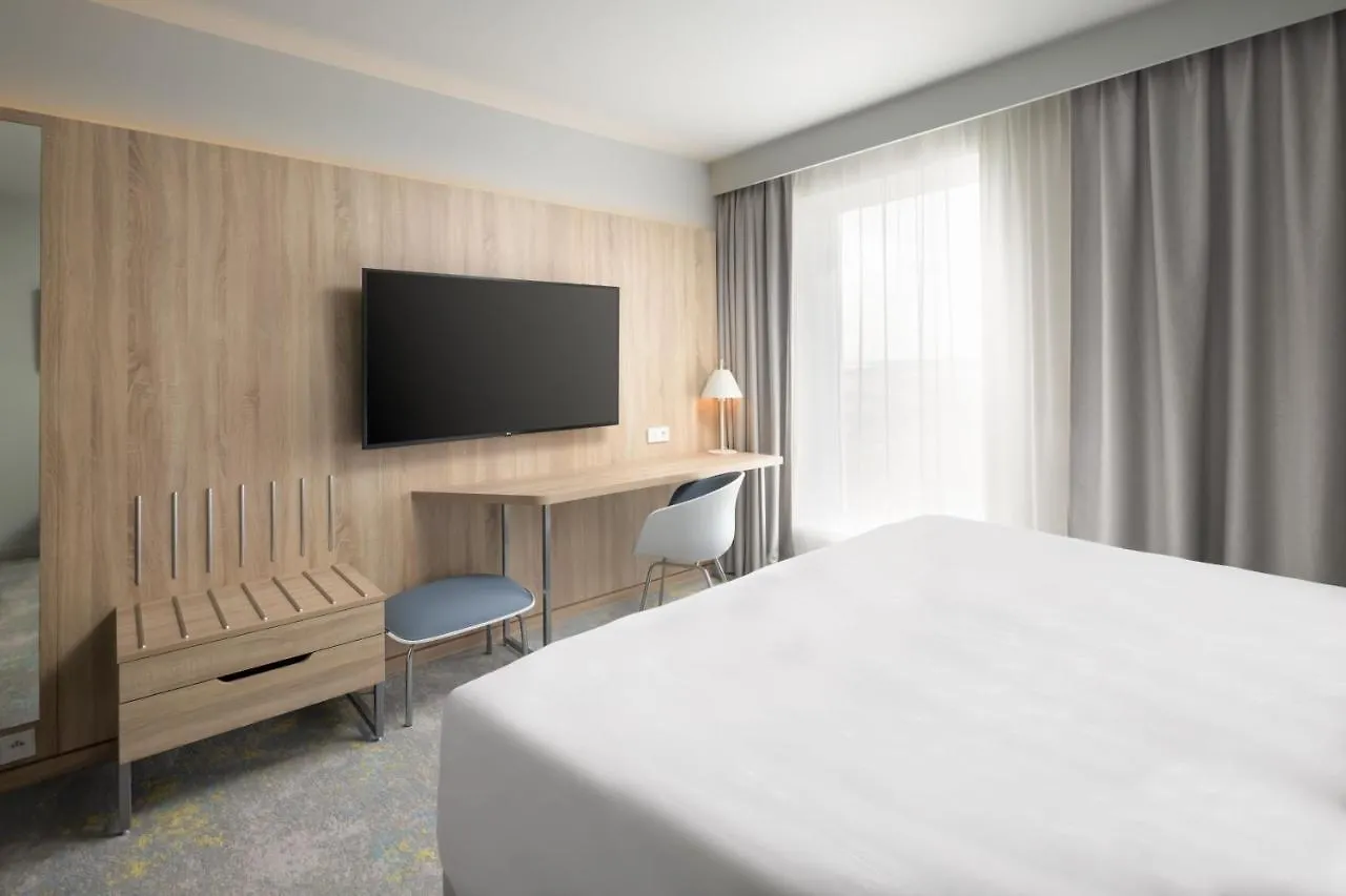 Courtyard By Marriott Paris Charles De Gaulle Central Airport Roissy-en-France Hotel