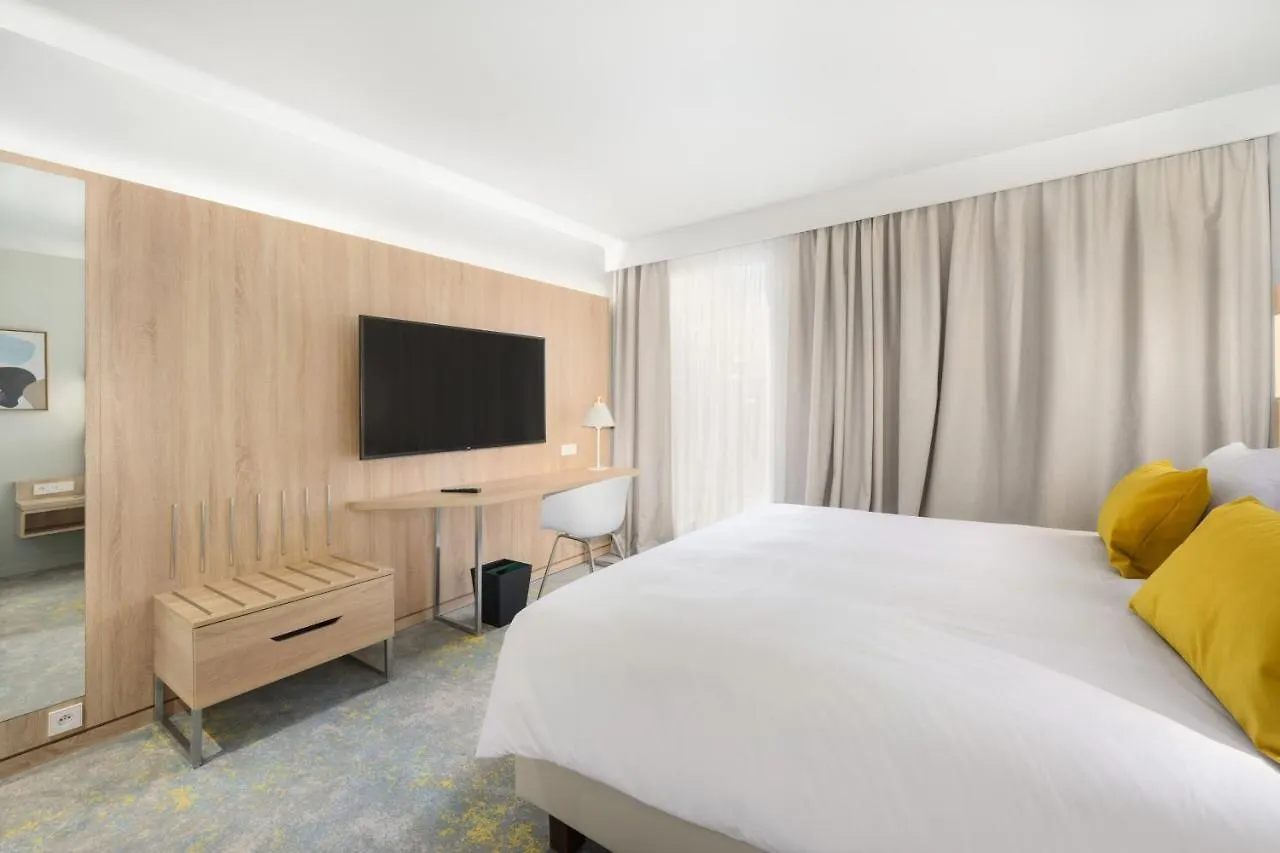 Courtyard By Marriott Paris Charles De Gaulle Central Airport Roissy-en-France Hotel