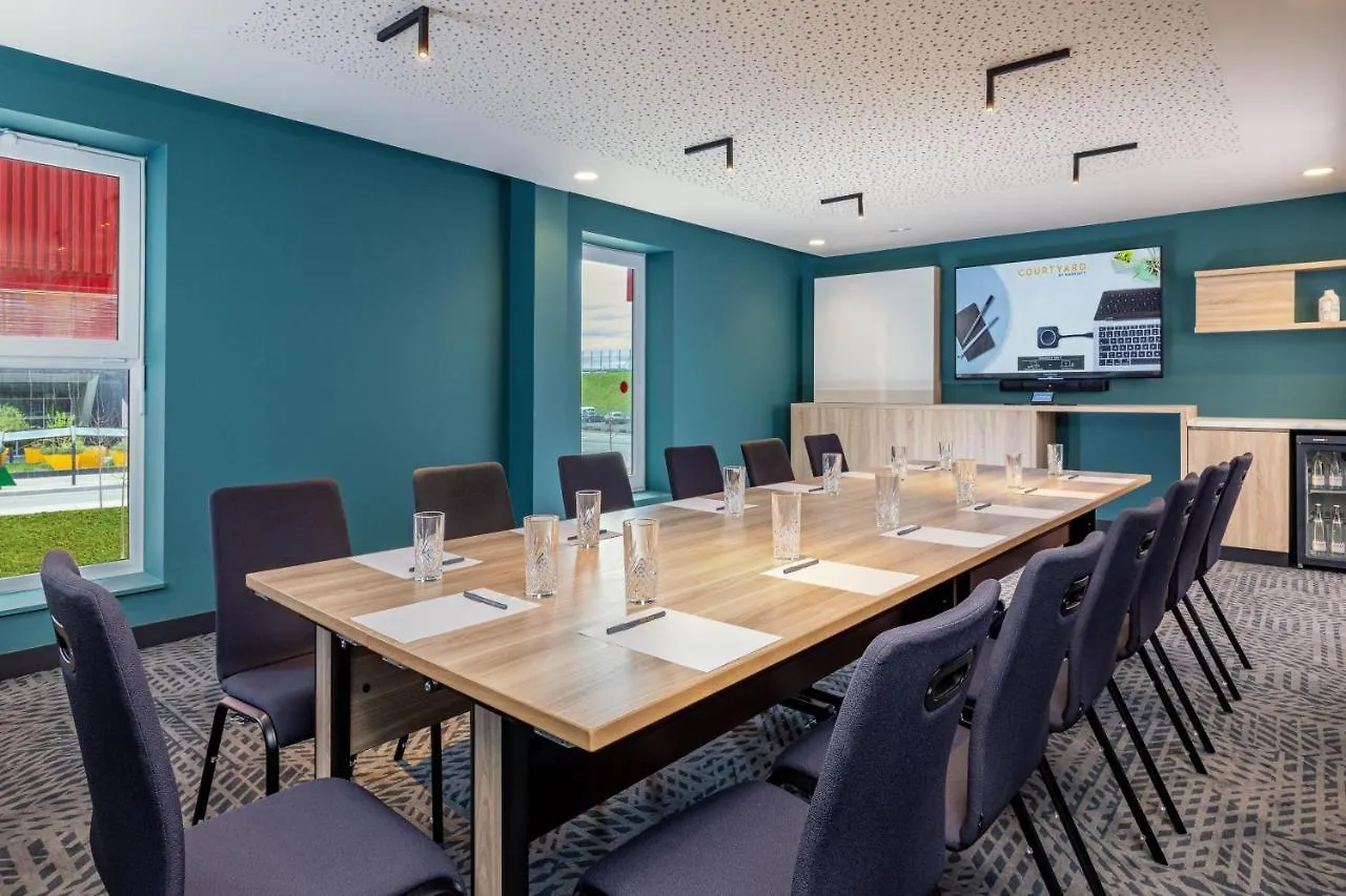 Hotel Courtyard By Marriott Paris Charles De Gaulle Central Airport Roissy-en-France