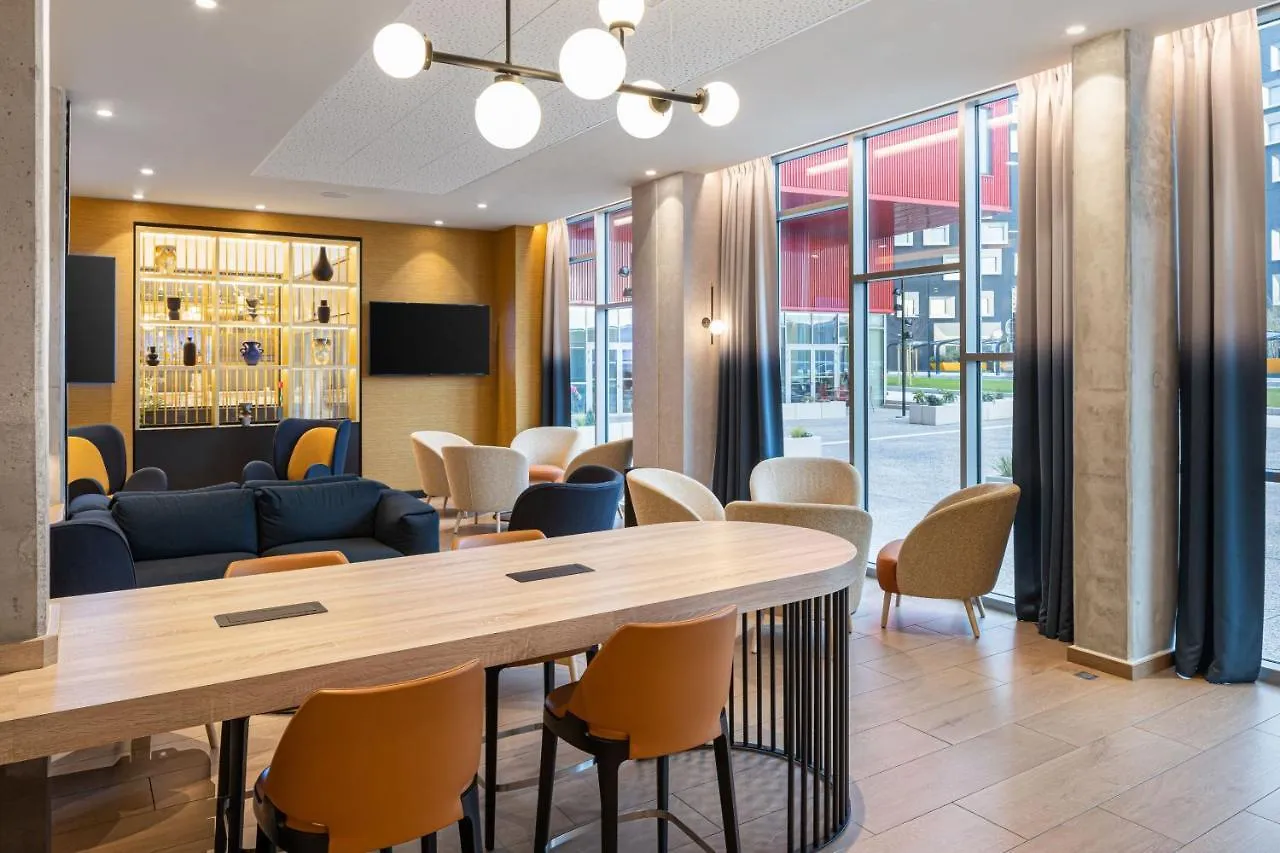 Hotel Courtyard By Marriott Paris Charles De Gaulle Central Airport Roissy-en-France