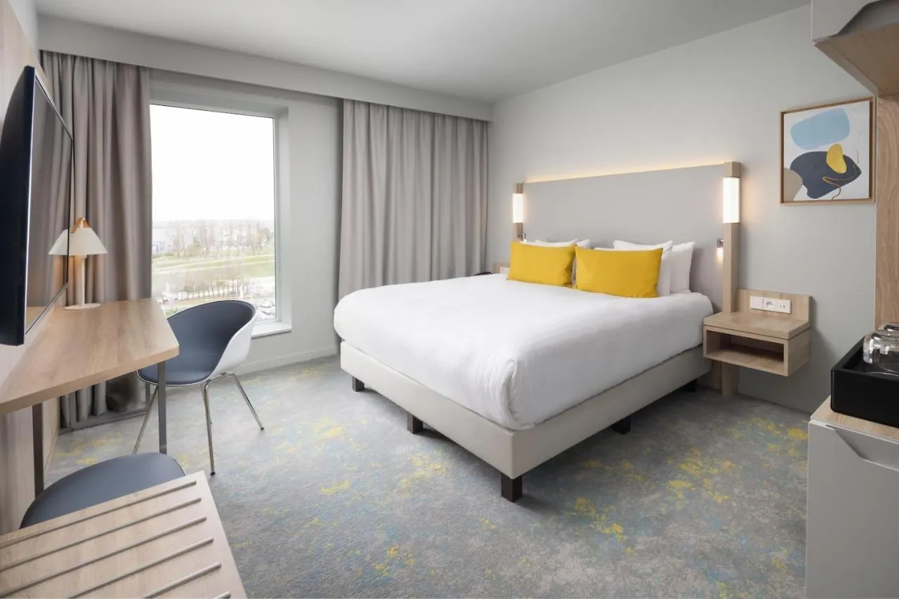 מלון רואיסי-אן-פרנס Courtyard By Marriott Paris Charles De Gaulle Central Airport