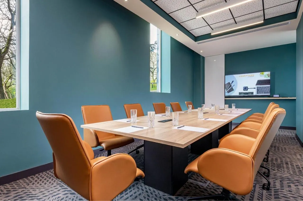 Courtyard By Marriott Paris Charles De Gaulle Central Airport Roissy-en-France